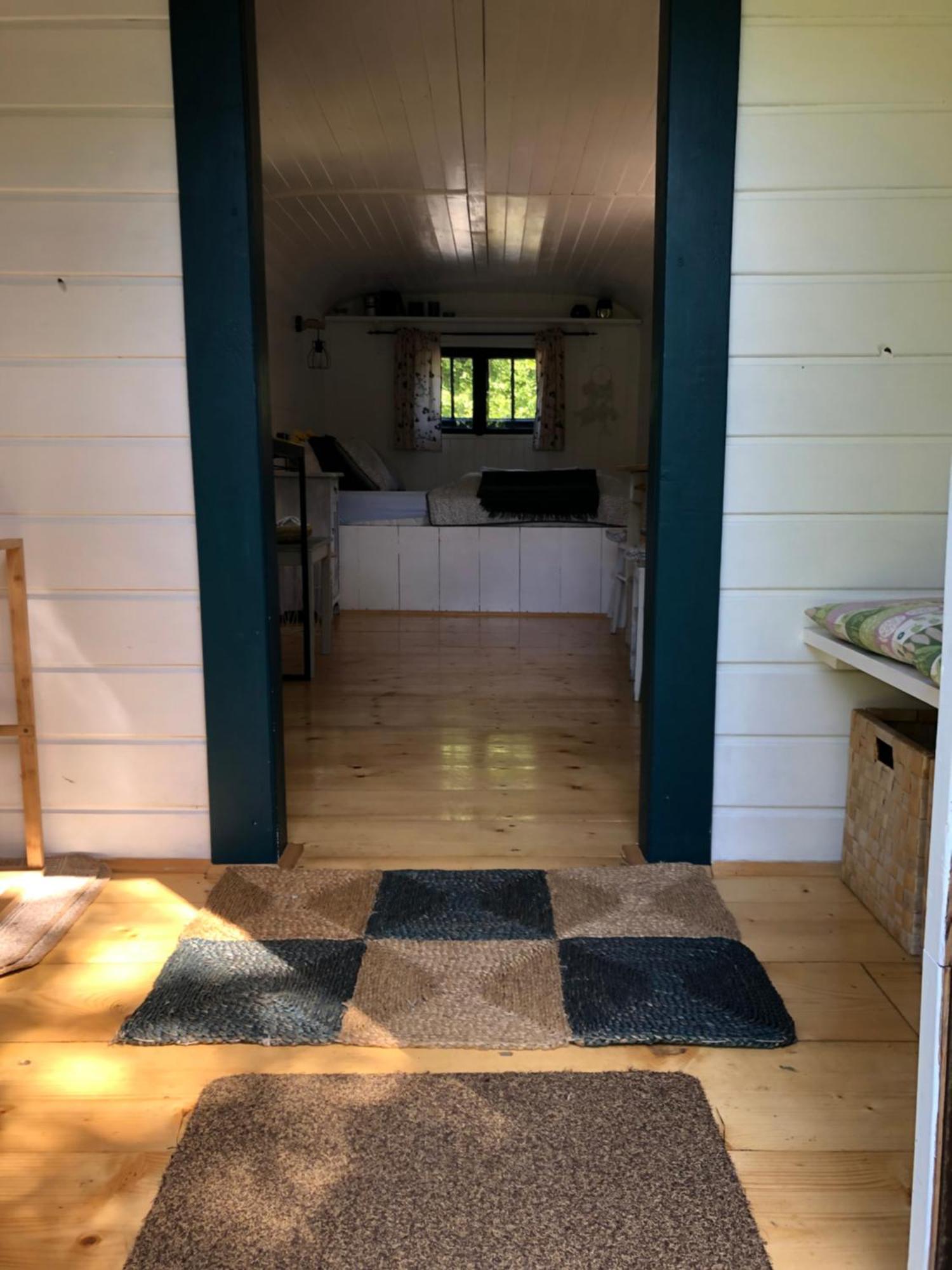 Kouzelna Maringotka Hotel Chřibská Bagian luar foto